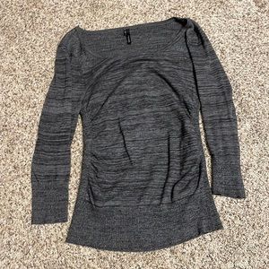 Women’s gray 3/4 length sleeve top